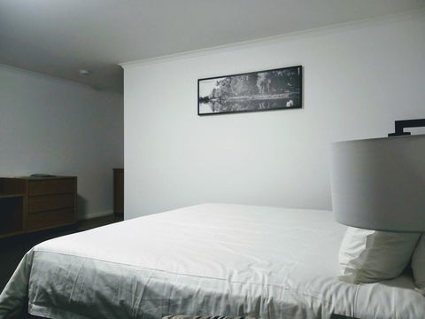 Winning Post Motor Inn - Tourism Noosa 4