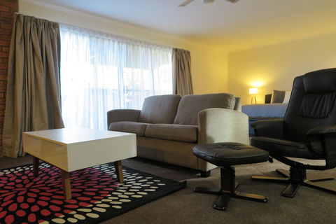 Summerhill Motor Inn - Tourism Noosa 40