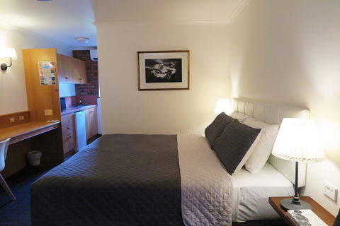 Summerhill Motor Inn - Tourism Noosa 4