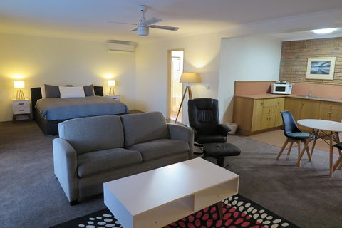 Summerhill Motor Inn - Tourism Noosa 38