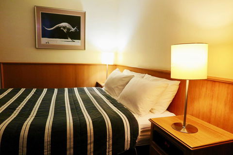 Summerhill Motor Inn - Tourism Noosa 5