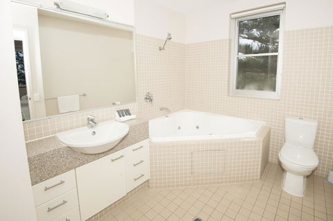 Grandview Apartments - Tourism Noosa 37
