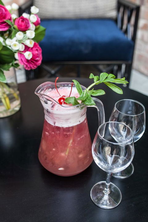 The Lucky Hotel - Tourism Noosa 38