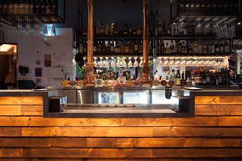 The Lucky Hotel - Tourism Noosa 37