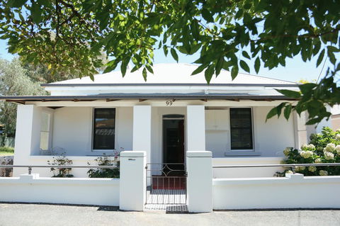 99 Hill Street Apartments - Tourism Noosa 0
