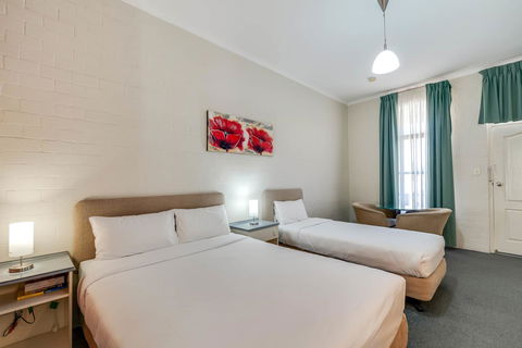 Prince Of Wales Hotel - Tourism Noosa 40