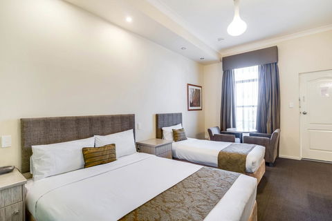 Prince Of Wales Hotel - Tourism Noosa 14