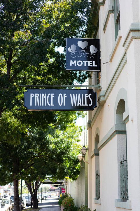 Prince Of Wales Hotel - Tourism Noosa 5