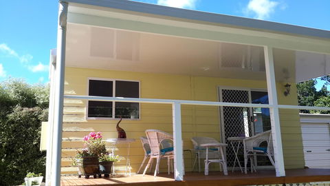 The Best Exotic Magnolia Cottage - Tourism Noosa 0