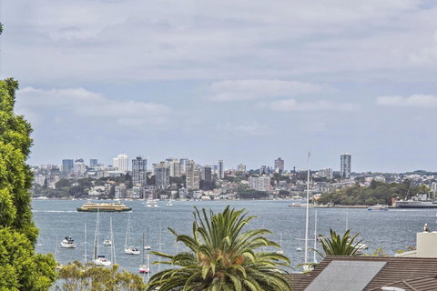 Summery, Spacious 4 Bed Home In Kurraba Point - Tourism Noosa 17