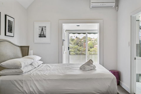 Summery, Spacious 4 Bed Home In Kurraba Point - Tourism Noosa 5