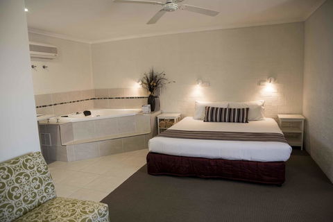 Coastal Bay Motel - Tourism Noosa 26