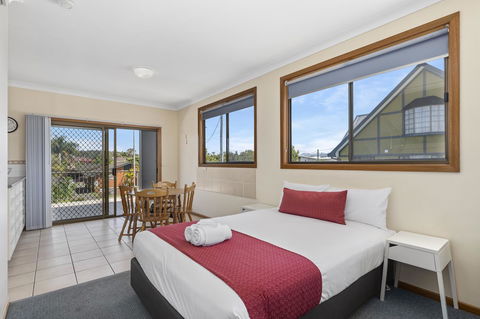 Coastal Bay Motel - Tourism Noosa 8