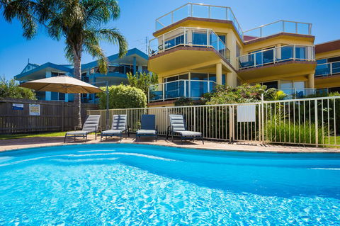 Baywatch Apartments Merimbula - Tourism Noosa 10