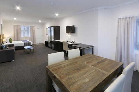 Best Western Plus Bolton On The Park - Tourism Noosa 9