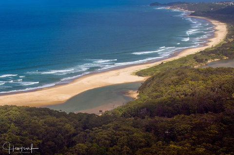 Valla's Beach House - Tourism Noosa 4