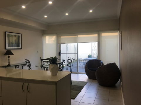 Travers Street Apartment - Tourism Noosa 3