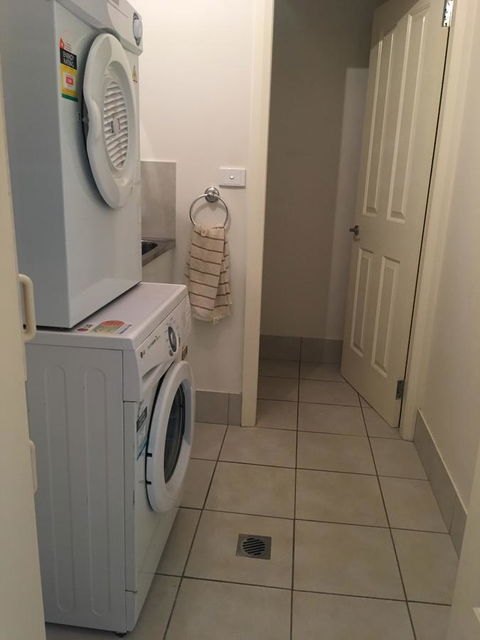 Travers Street Apartment - Tourism Noosa 10