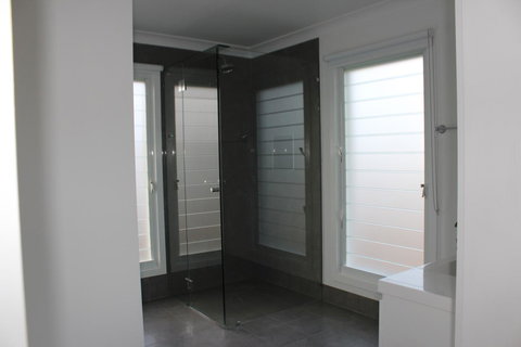 Red Waratah - Tourism Noosa 15