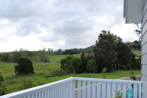 Red Waratah - Tourism Noosa 11