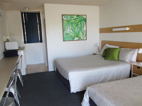 South Seas Motel - Tourism Noosa 1