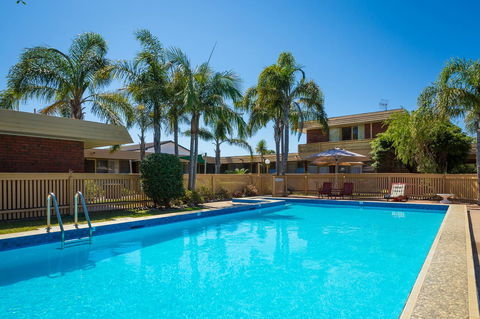 Kalindo Merimbula - Tourism Noosa 0