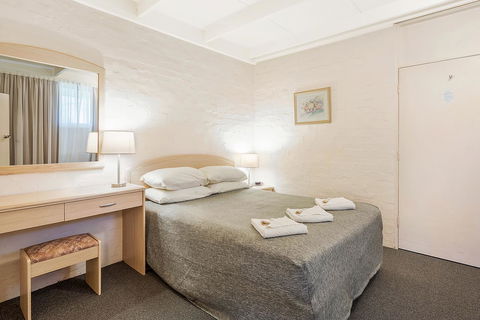 Black Dolphin Resort Motel & Apartments - Tourism Noosa 38