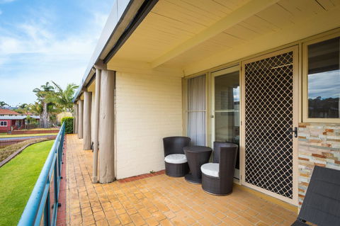 Black Dolphin Resort Motel & Apartments - Tourism Noosa 8