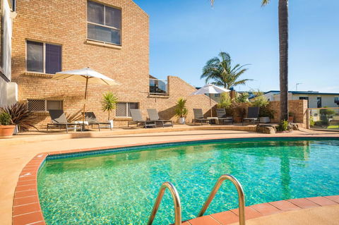 Black Dolphin Resort Motel & Apartments - Tourism Noosa 20