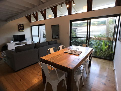Treetops Everglades Villa - Tourism Noosa 9