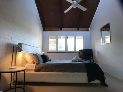 Treetops Everglades Villa - Tourism Noosa 24