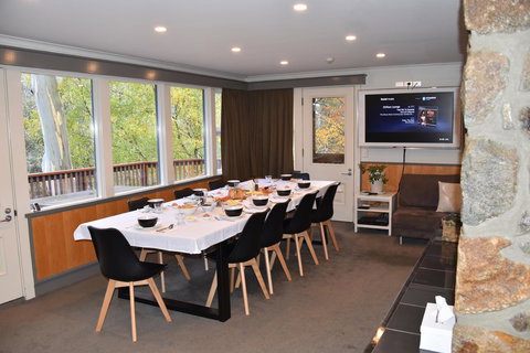 Pure Chalet Thredbo - Tourism Noosa 3