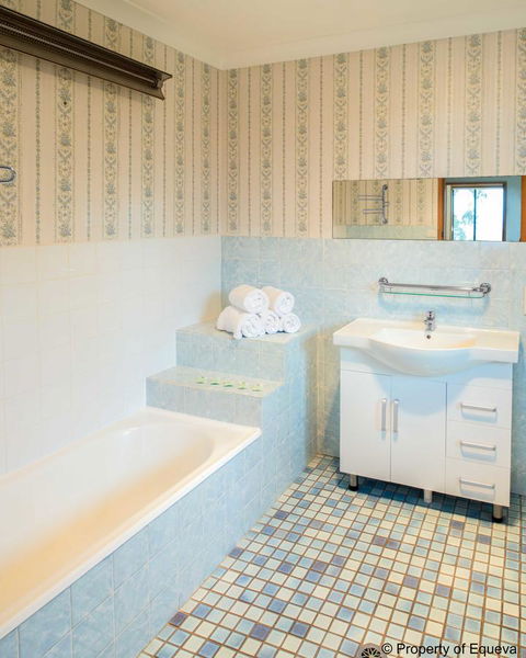 Villa Blue - Tourism Noosa 4