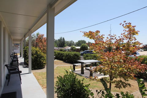 Tumut Apartments - Tourism Noosa 13