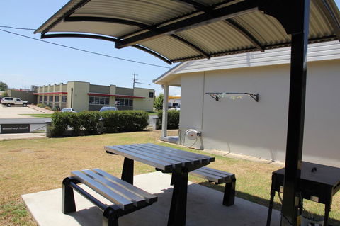 Tumut Apartments - Tourism Noosa 18