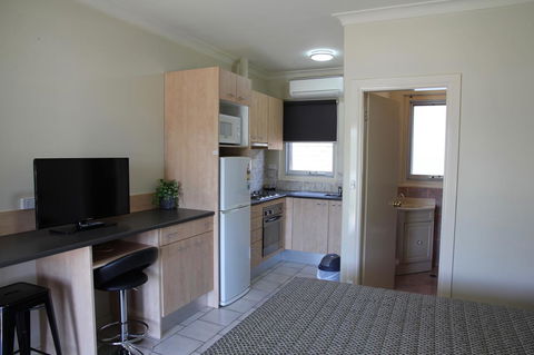 Tumut Apartments - Tourism Noosa 5