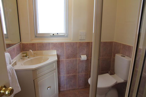 Tumut Apartments - Tourism Noosa 10