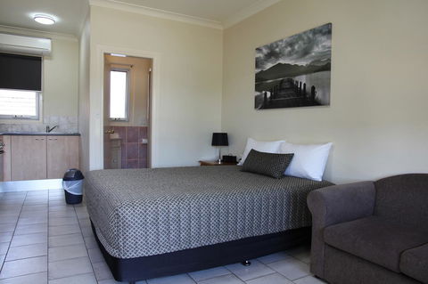 Tumut Apartments - Tourism Noosa 3