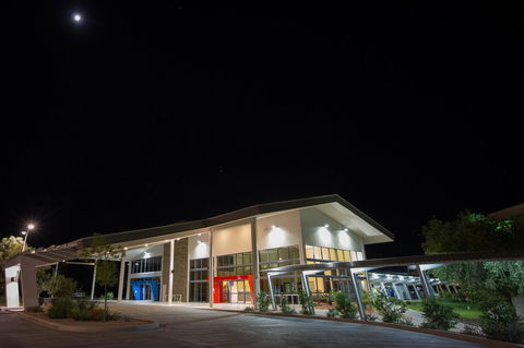 Crowne Plaza Alice Springs Lasseters, An IHG Hotel - Tourism Noosa 12