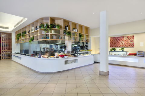 Crowne Plaza Alice Springs Lasseters, An IHG Hotel - Tourism Noosa 1