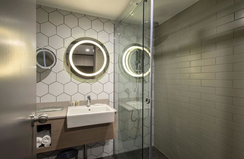 Crowne Plaza Alice Springs Lasseters, An IHG Hotel - Tourism Noosa 29