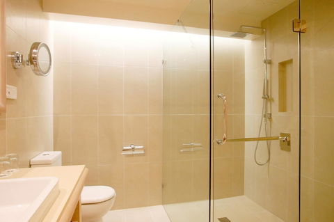 Crowne Plaza Alice Springs Lasseters, An IHG Hotel - Tourism Noosa 32