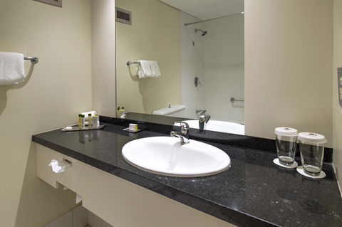 DoubleTree By Hilton Alice Springs - Tourism Noosa 22