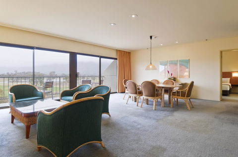DoubleTree By Hilton Alice Springs - Tourism Noosa 35