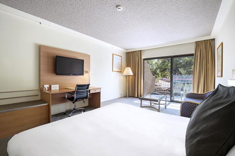 DoubleTree By Hilton Alice Springs - Tourism Noosa 43