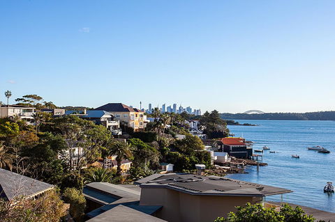 Art Deco Apartment With Breathtaking Water Views - Tourism Noosa 11