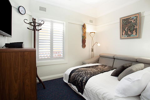 Art Deco Apartment With Breathtaking Water Views - Tourism Noosa 9
