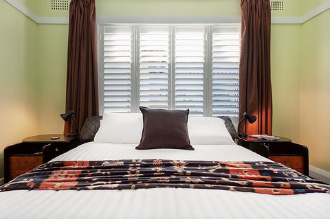 Art Deco Apartment With Breathtaking Water Views - Tourism Noosa 10