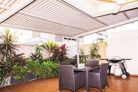 Central Studio, Darwin CBD Northern Territory - Tourism Noosa 10
