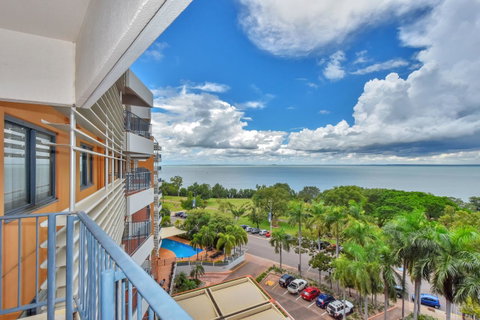 Mantra On The Esplanade - Tourism Noosa 5